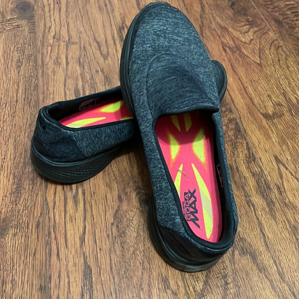 Skechers Goga Max walking shoes